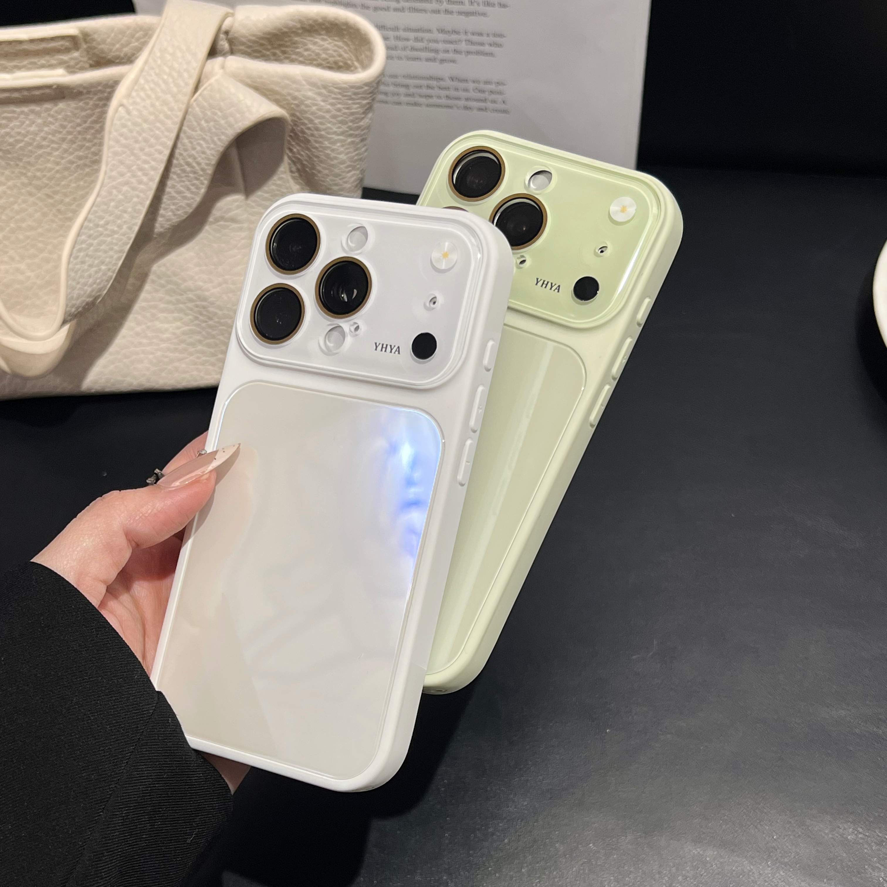 Luxury Instantly Turn 17 Tempe - огляд і ціна Camera Lens Protector